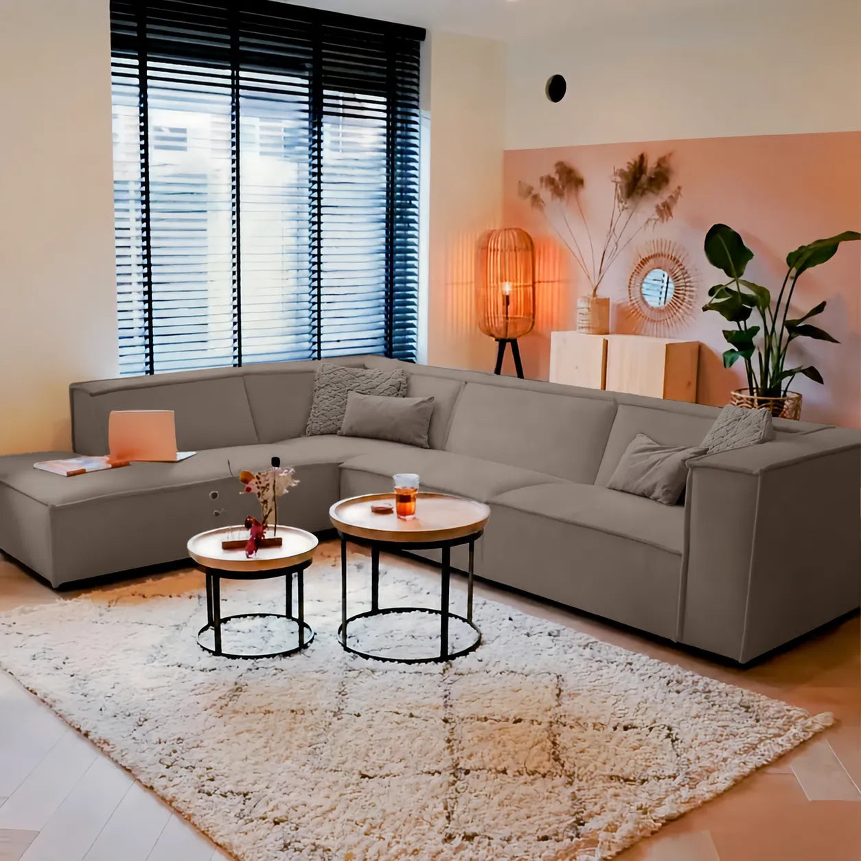 ركنة أوف وايت قطيفة – SZ63