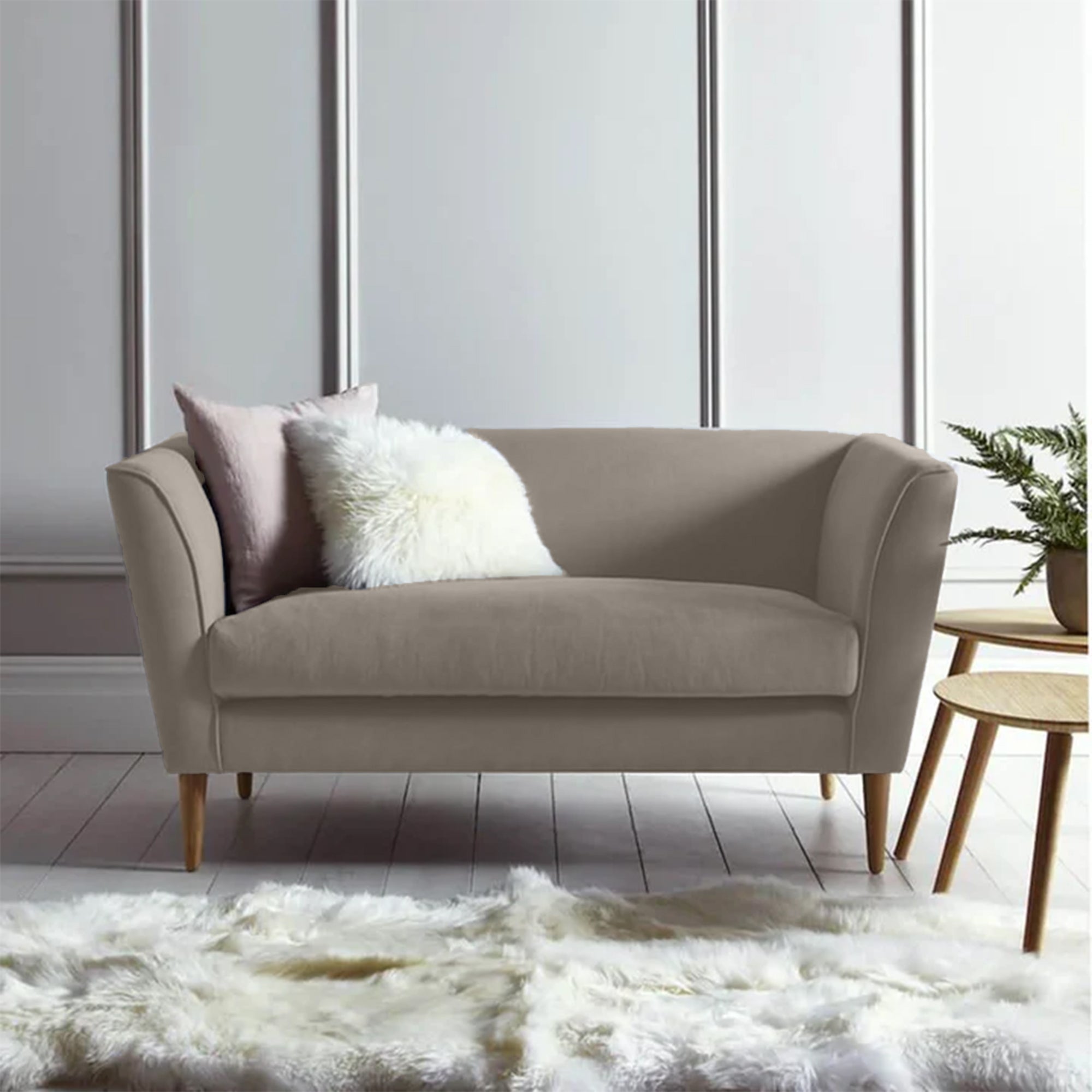 كنبه صغيره رمادي بأرجل خشبية – sz437