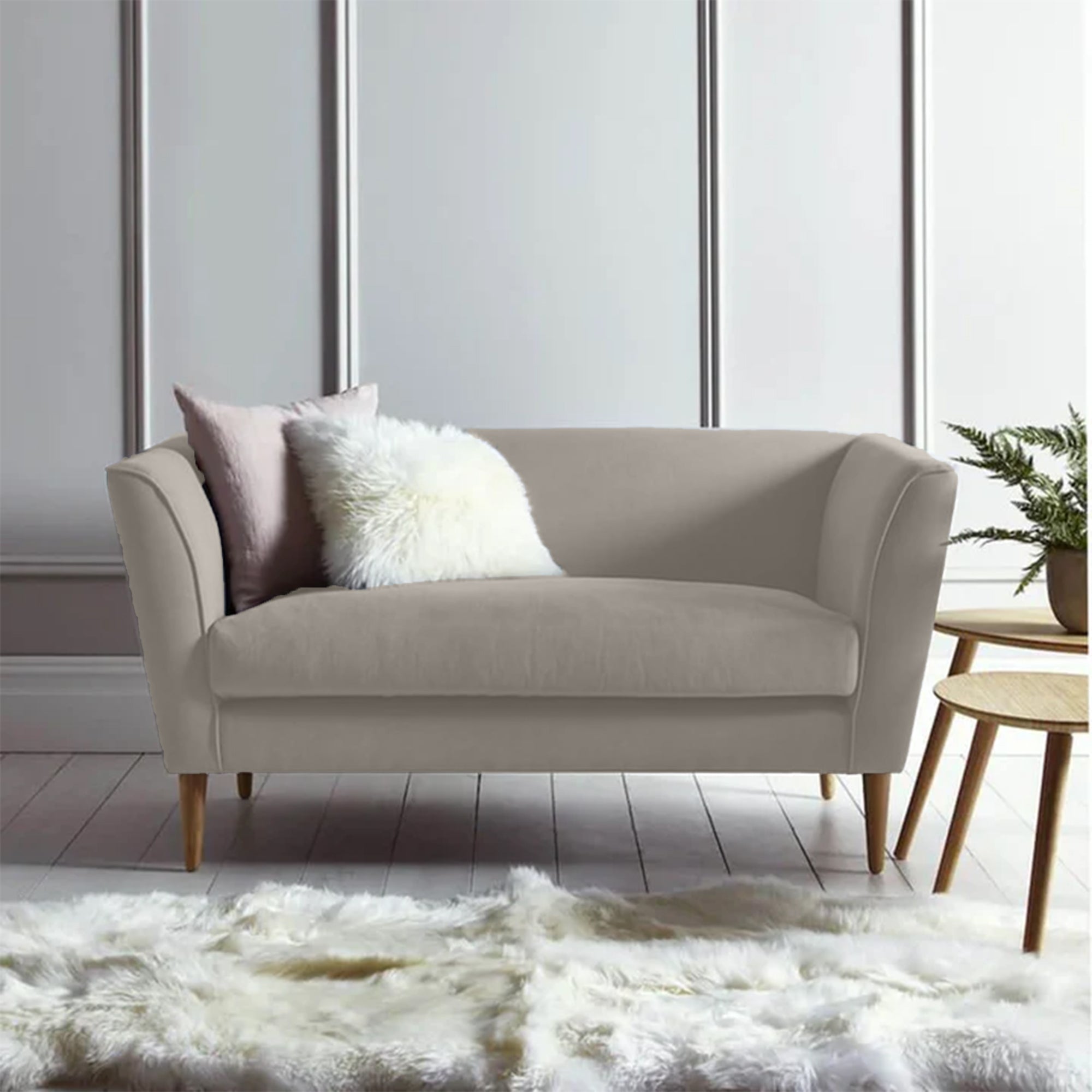 كنبه صغيره رمادي بأرجل خشبية – sz437